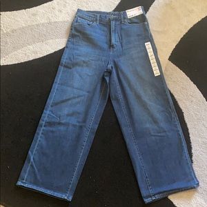 Uniqlo High Rise Wide Leg Cropped Jeans